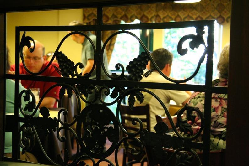 Best Northern Motel And Restaurant Уауа Екстериор снимка