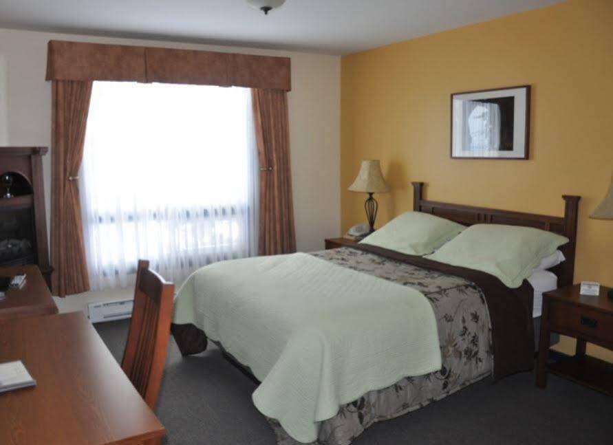 Best Northern Motel And Restaurant Уауа Екстериор снимка