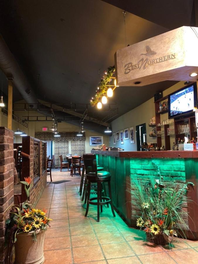 Best Northern Motel And Restaurant Уауа Екстериор снимка