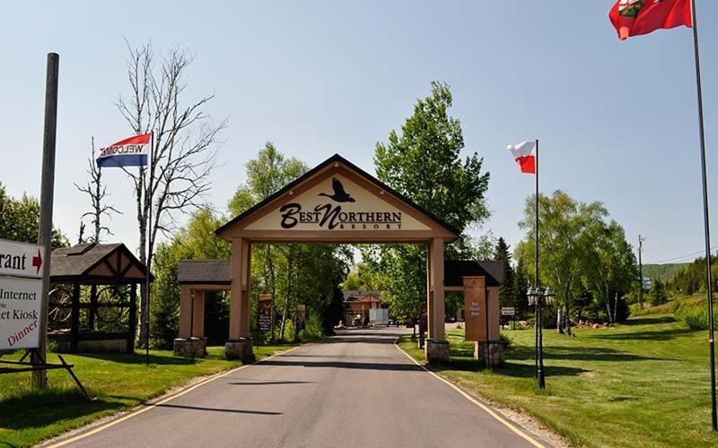 Best Northern Motel And Restaurant Уауа Екстериор снимка